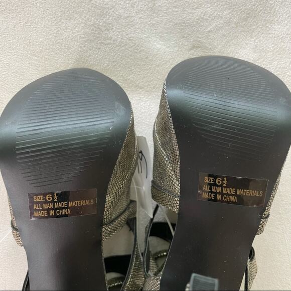 Qupid NWOB Silver Gold Lizard Metallic Platform Stiletto Heels Back Zip Size 6.5 - Picture 6 of 6